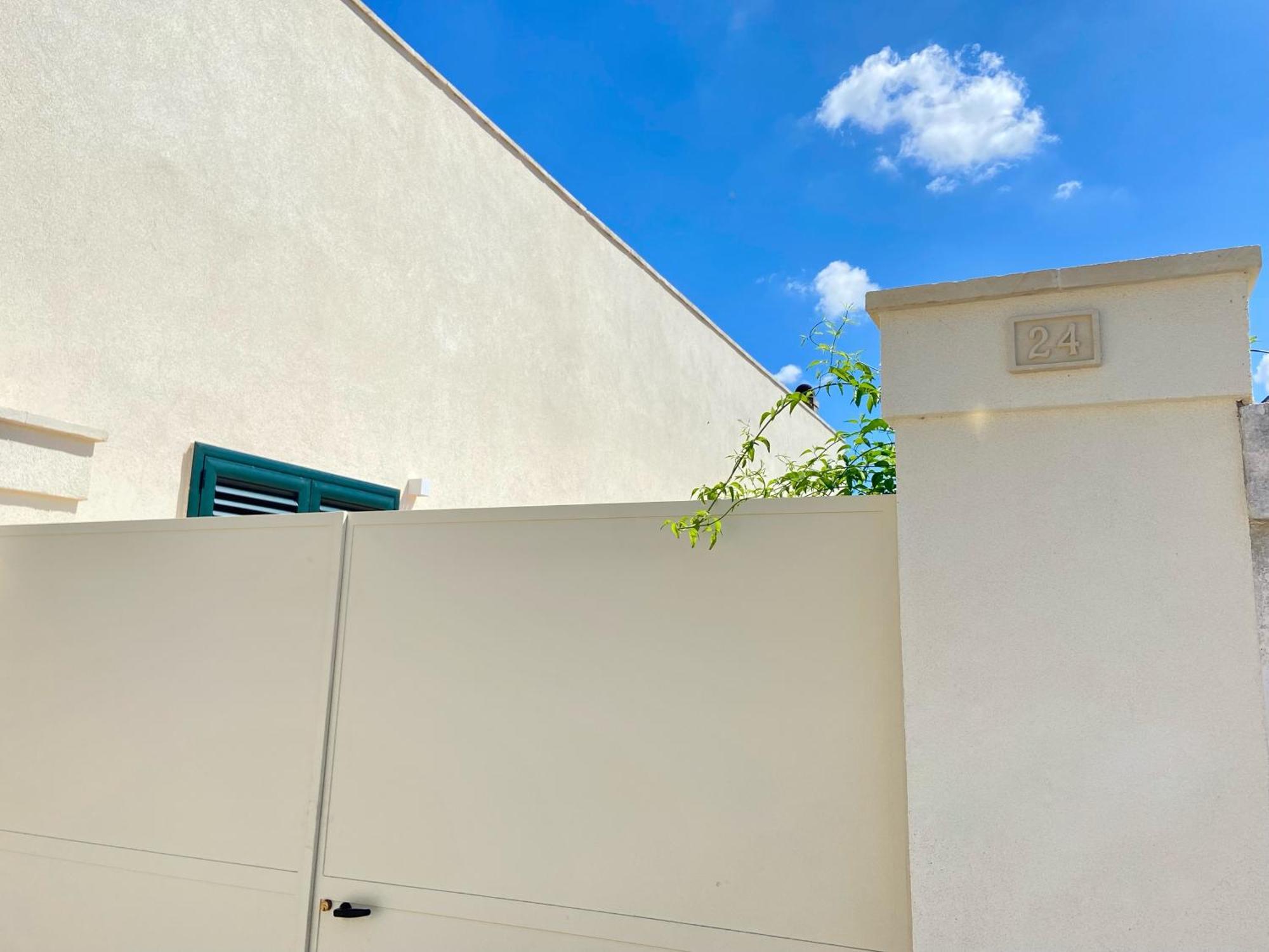 La Casa Di Nina Apartment Surano Exterior photo